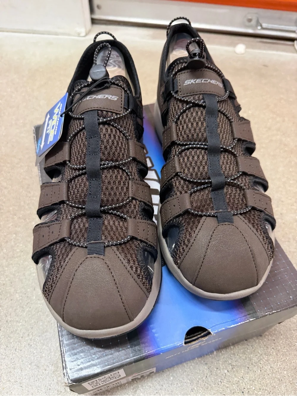 NWB Skechers Melbo Journey Man 2  Wide Fit Men's Brown  Sandals with Bungee Lace